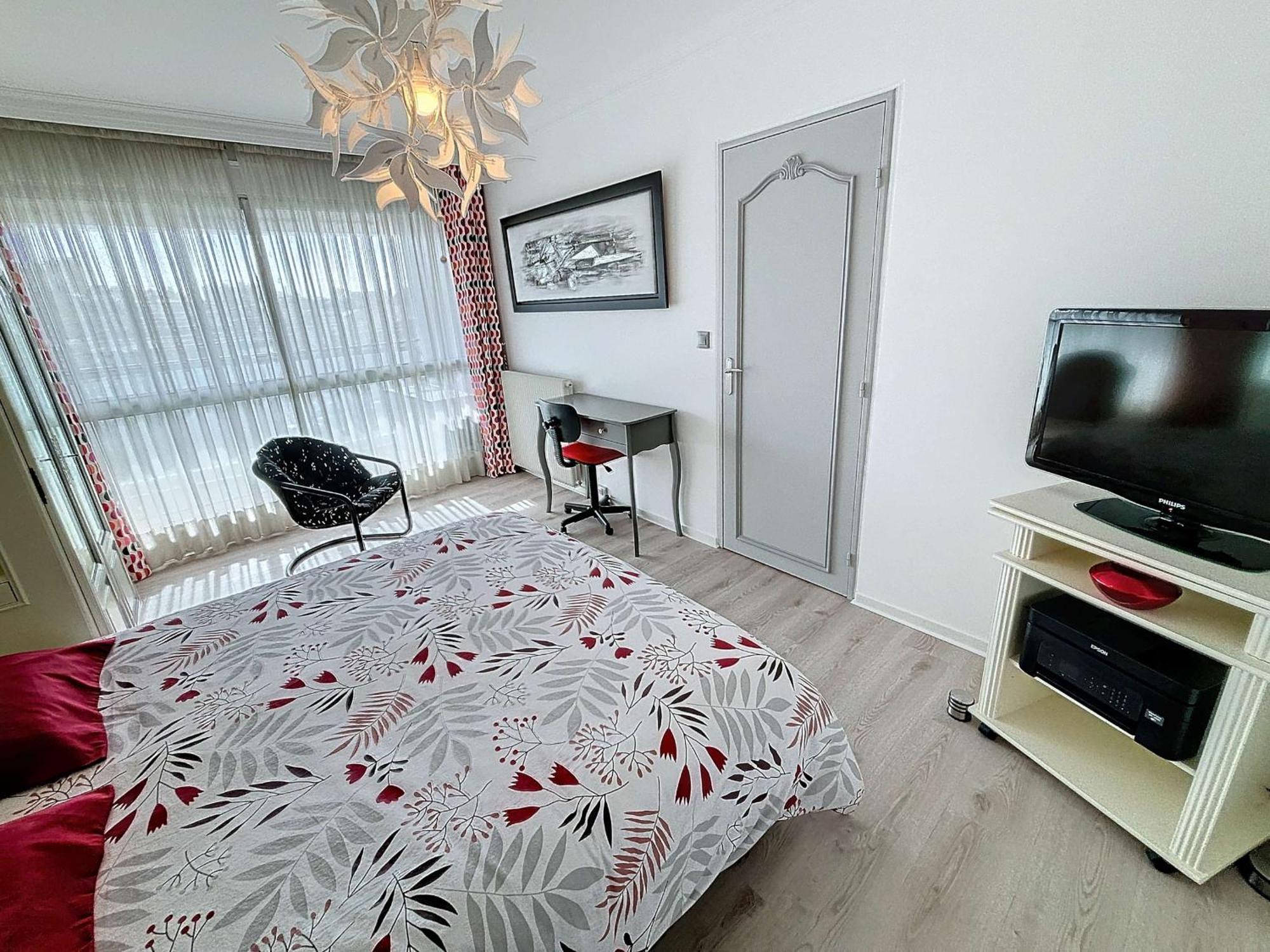 Appartement Au Centre De Granville Avec Garage Privatif Et Wi-Fi Gratuite - Fr-1-361-510 외부 사진